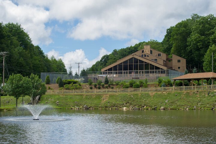 Bluegreen Vacations Blue Ridge Village an Ascend Collection Resort