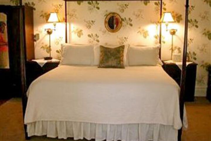 Halcyon Farm Bed & Breakfast
