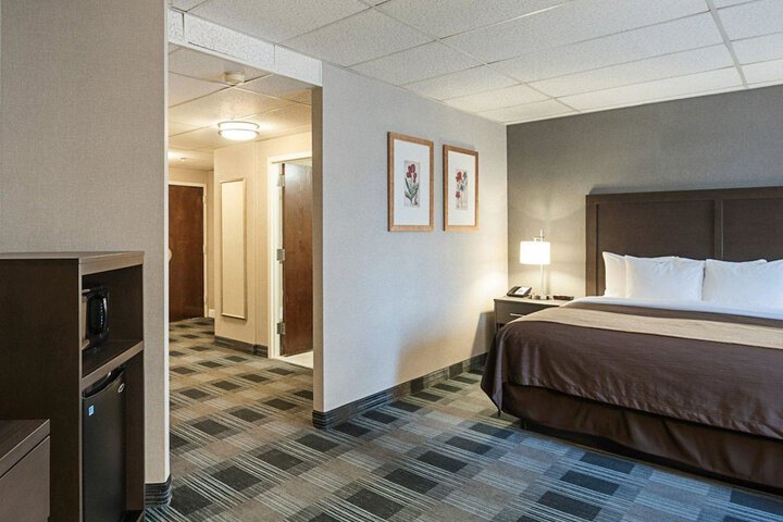 Room 13 of 48