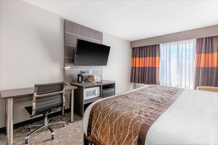 Room 10 of 24