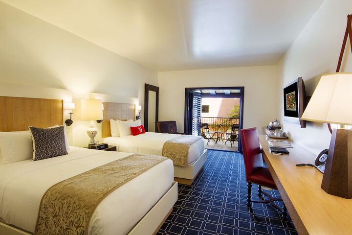 Room 40 of 53