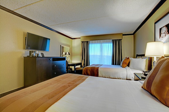 Room 8 of 36
