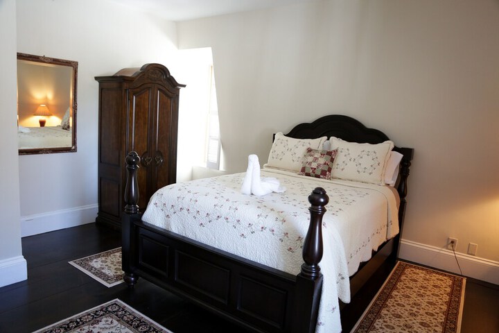 Brinckerhoff Inn