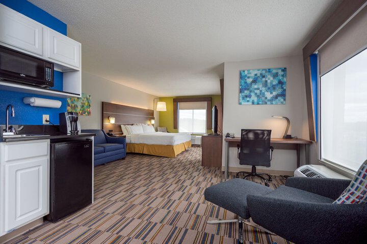 Room 26 of 48