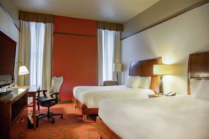 Hilton Garden Inn Milwaukee Downtown