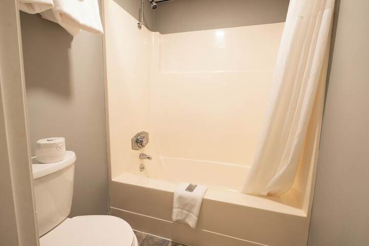 Fireside Inn & Suites Bangor
