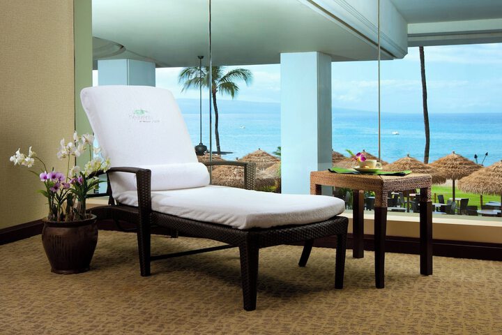 Lounge 205 of 247