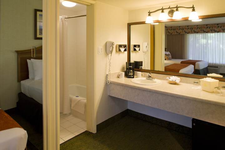 Room 9 of 27