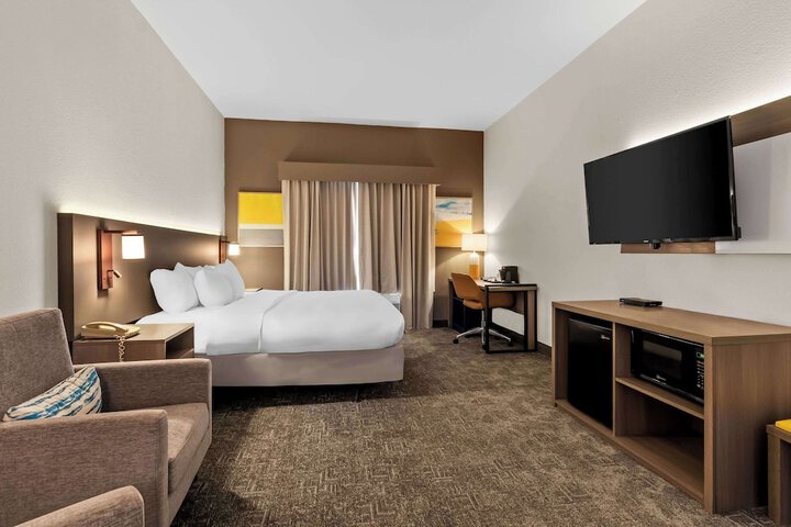 Room 21 of 32
