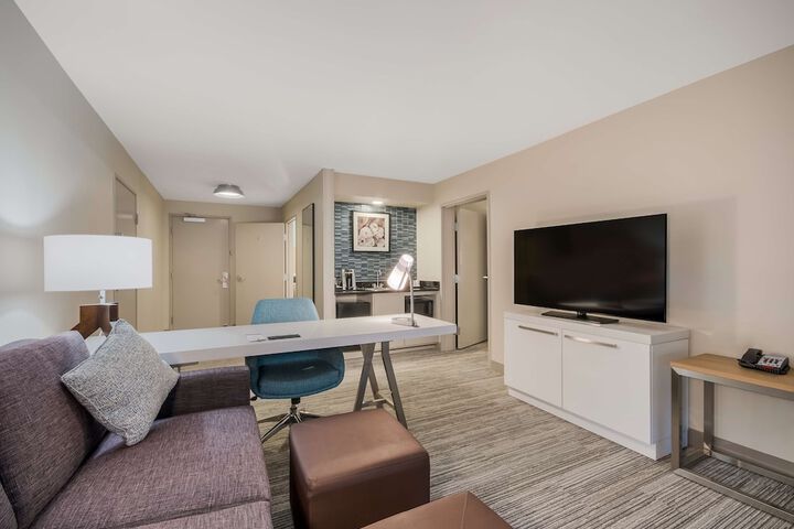 Room 52 of 72