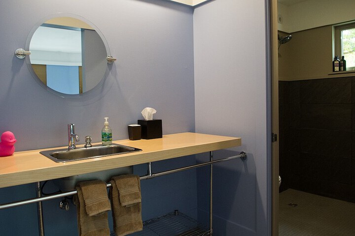 Room 21 of 48