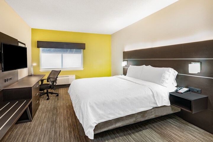 Room 26 of 49