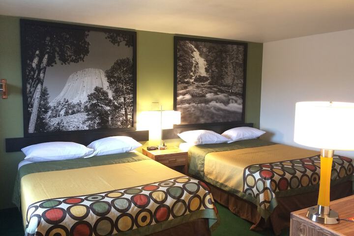Super 8 by Wyndham Buffalo