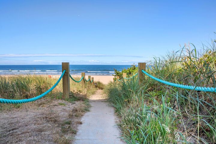 Lincoln Sands Oceanfront Resort an Ascend Collection Hotel