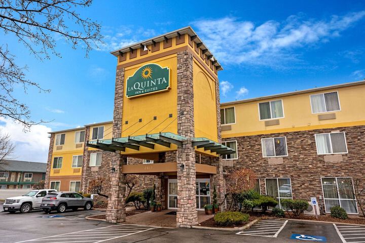 Hotel 6 of 42