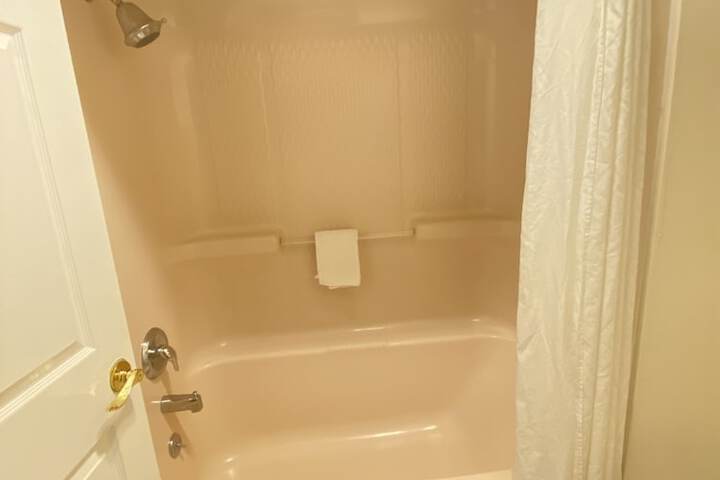 Room 9 of 26