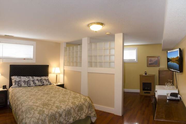 Room 9 of 25