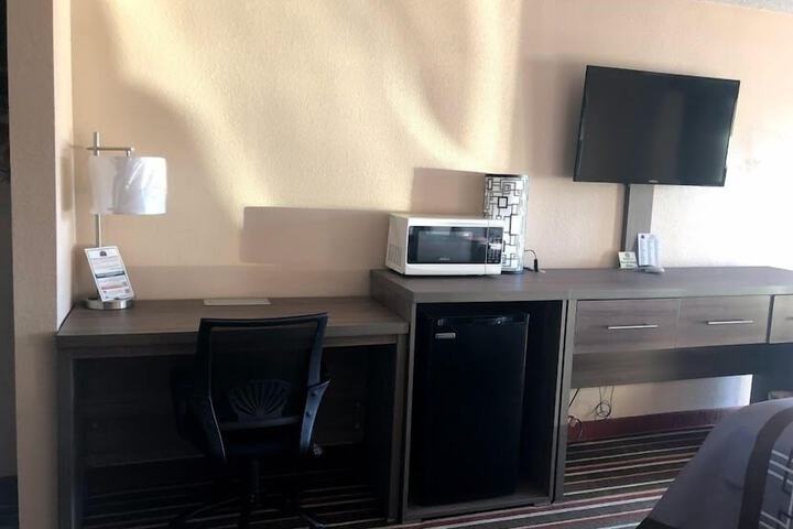 Room 13 of 38