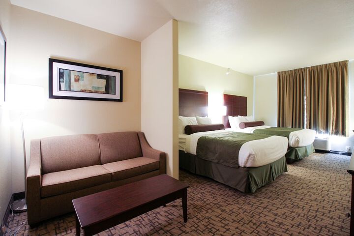 Cobblestone Hotel & Suites – Devils Lake
