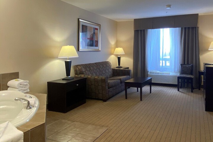 Room 12 of 32