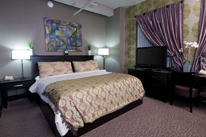 Room 42 of 65