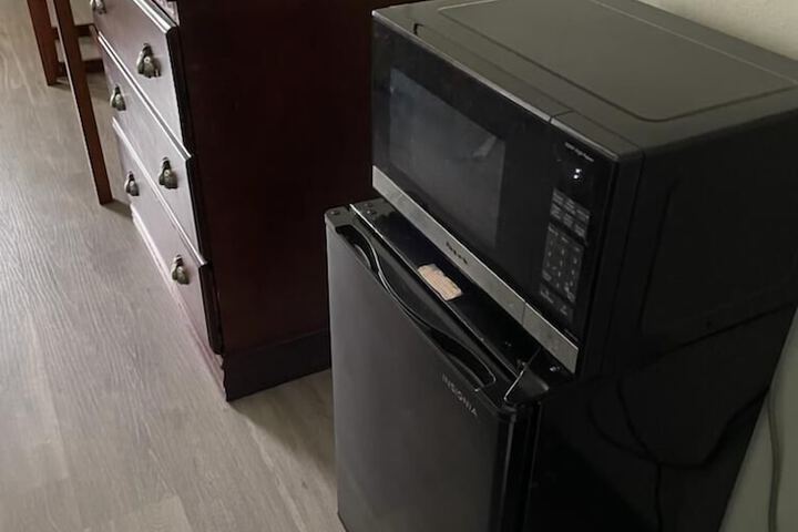 Room 7 of 11