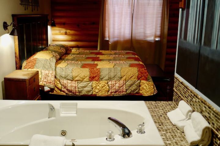 Room 40 of 98