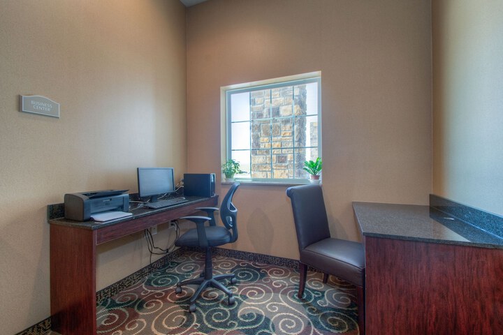Business Center 43 of 43