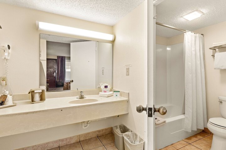 Room 14 of 20