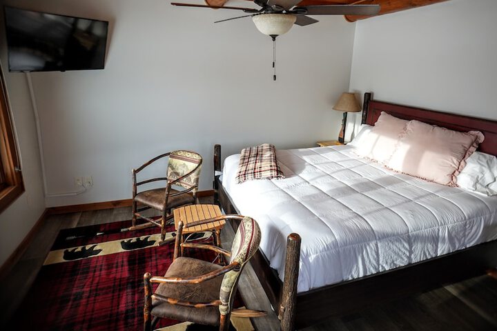 Room 182 of 241