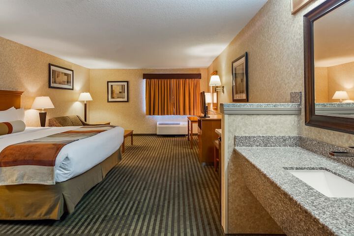 Room 10 of 43