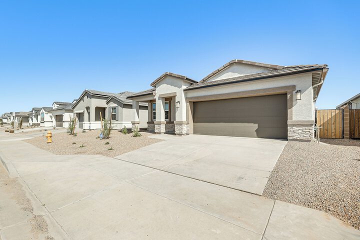 Maricopa Home w / Putting Green & Covered Patio!