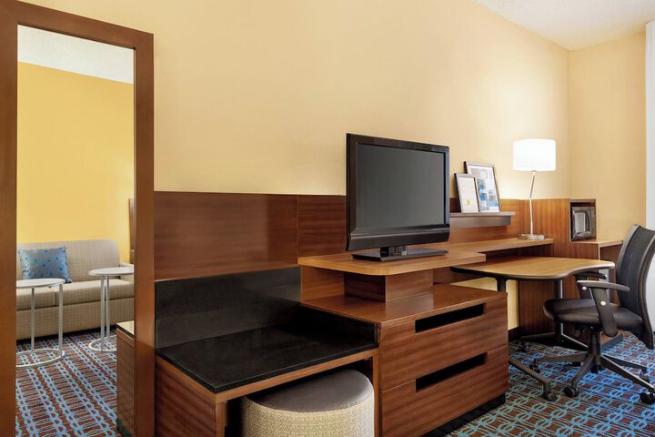 Room 16 of 25