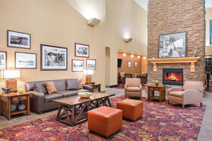 Holiday Inn Express & Suites Gillette by IHG