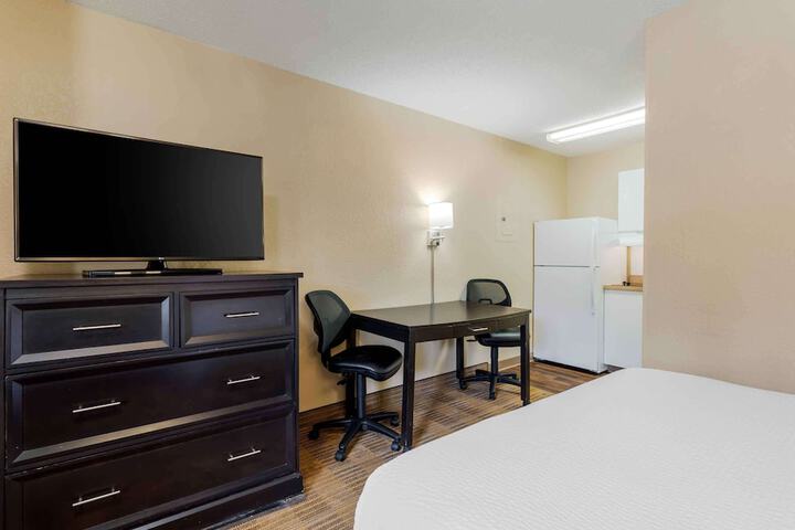 Room 13 of 22