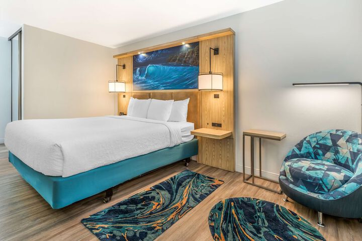 Room 27 of 41
