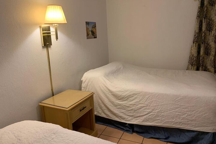 Room 28 of 41
