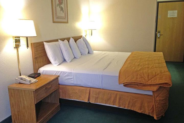 Room 20 of 38