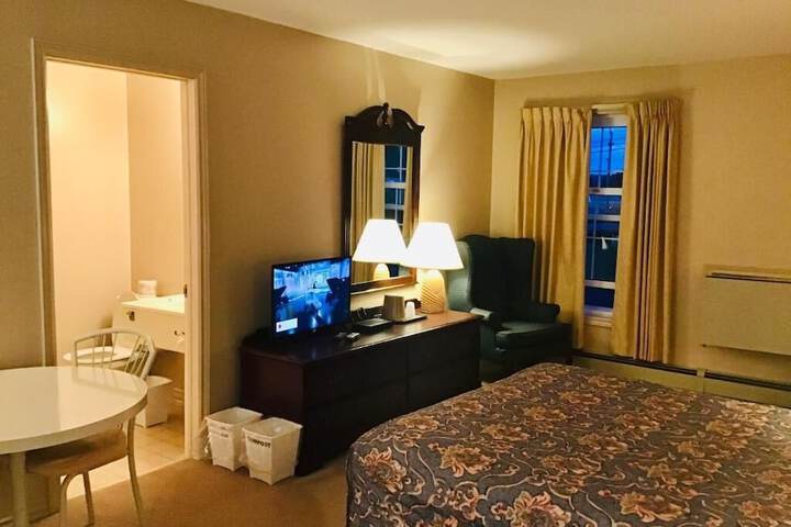 Room 3 of 18