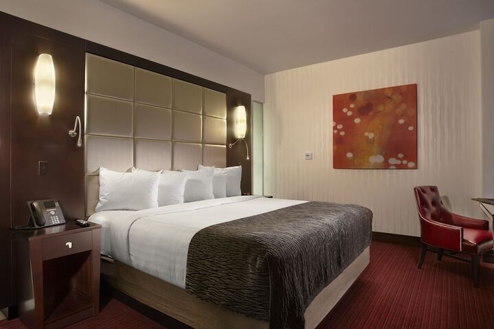 Room 18 of 30