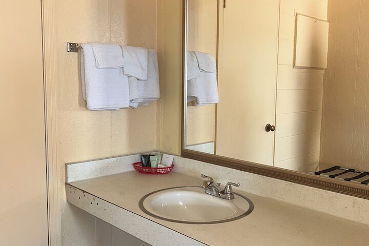 deavers motel