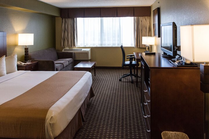 Room 14 of 28