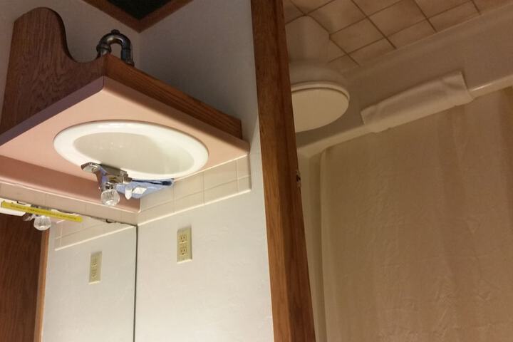 Room 15 of 102