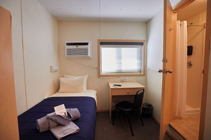 Room 16 of 33
