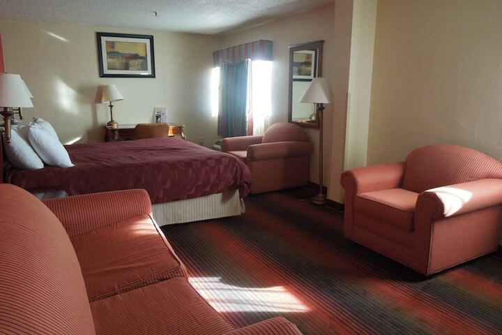 Room 7 of 19