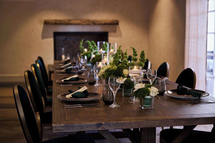 Dining 76 of 103