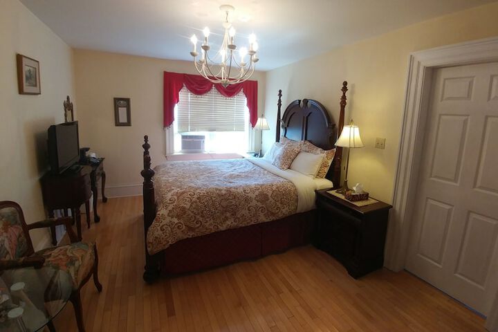 Room 21 of 35