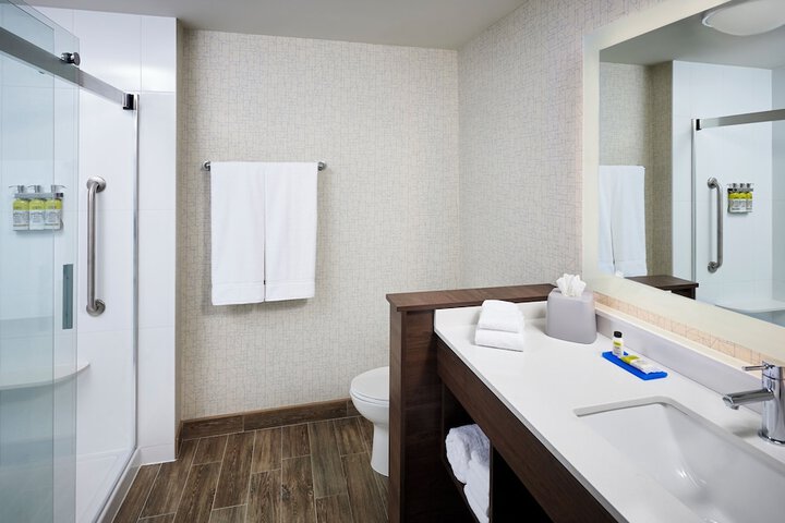 Holiday Inn Express Niagara-On-The-Lake by IHG