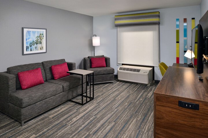 Room 14 of 42