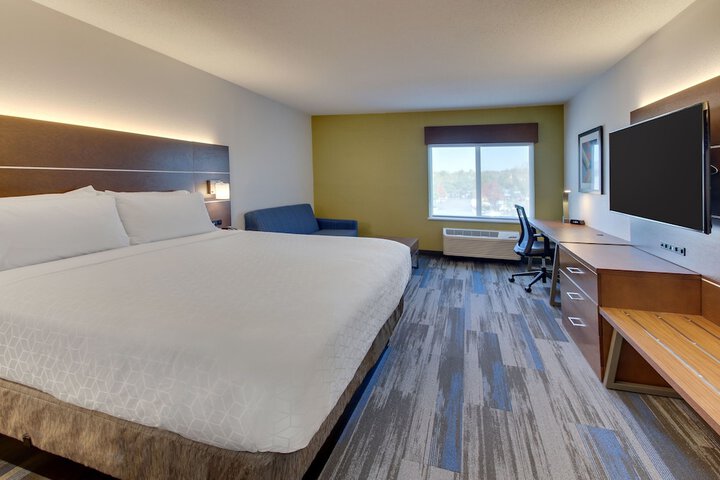 Room 47 of 77